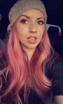 lexibellejess:  Lexi with pink hair💗