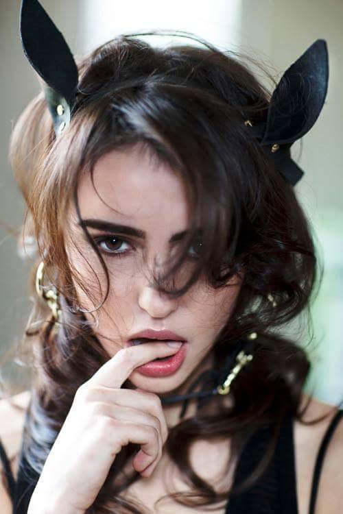 ponyhedonist: Even Emma Watson never admitted this fantasy to Harry Potter, but to know her is to lo