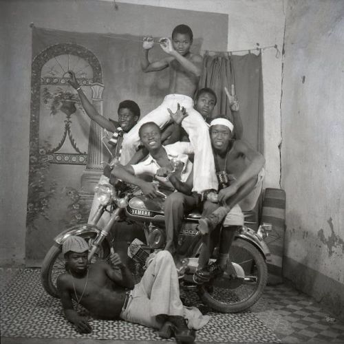 itswadestore:Friends captured by Norom Jahpet in his studio in Bobo Dioulasso, Burkina Faso, circa 1