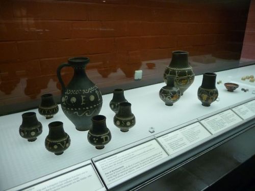 romegreeceart:Romano-Germanic MuseumRoman pottery - jugs and drinking vesselsCologne, November 2017