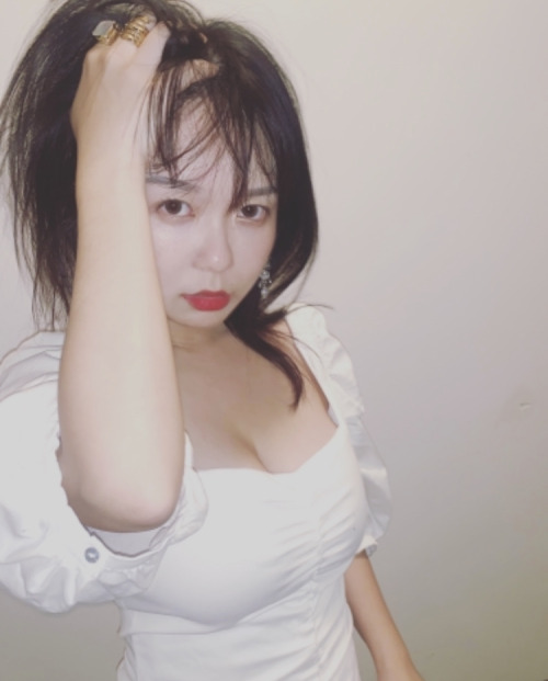 qwertysammyboy:malaysiachioss:malaysiachioss:malaysiachioss:malaysiachioss:Whoa… She’s amazing!