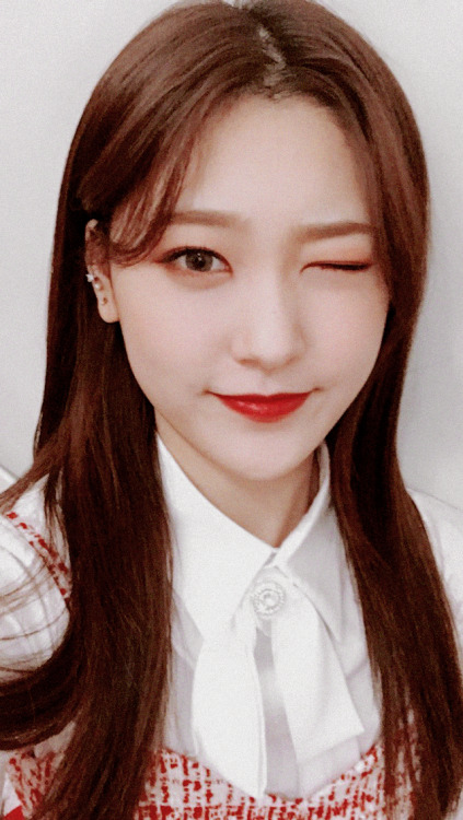   choerry soft lockscreens        like or reblog if u save 