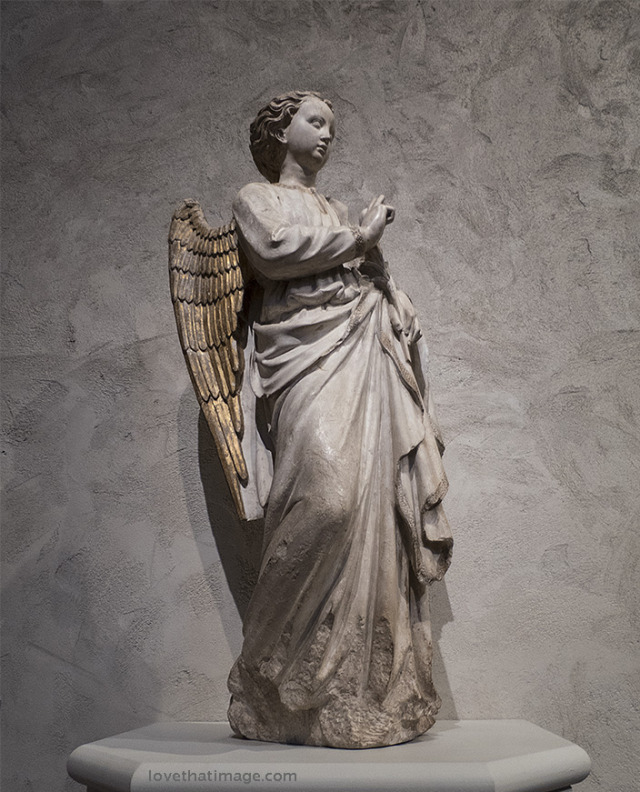 Fear not! https://www.lovethatimage.com/blog/2021/12/fear-not/ Merry Christmas to you and yours. #angel#art#met cloisters#sculpture