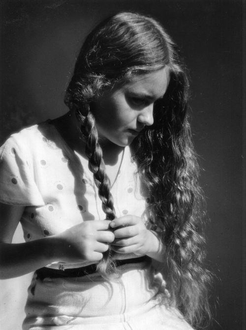 theholygirl:   Girl with golden hair, 1935 Lala Aufsberg