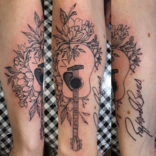 #custom #acousticguitar #guitar and #flowers with #signature #fineline #tattoo by #femaletattooartis