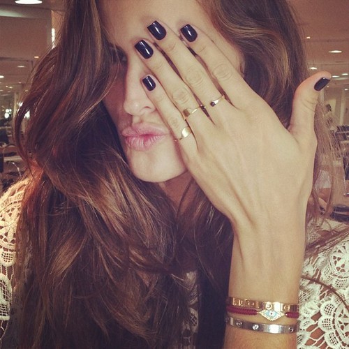 tay-pop: Photo by iza_goulart • Instagram on We Heart It. weheartit.com/entry/63360103/v