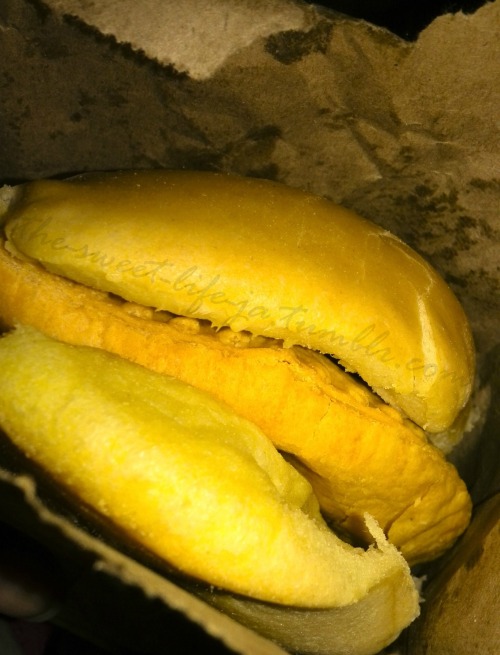 the-sweet-life-ja:Juici Patties (Jamaica) Beef Patty & Coco Bread || THE REAL DEAL!!