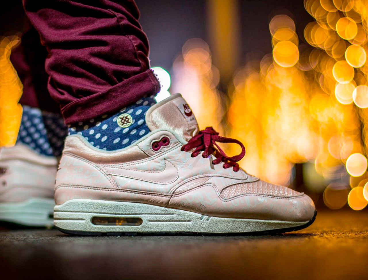 air max 1 powerwall pink