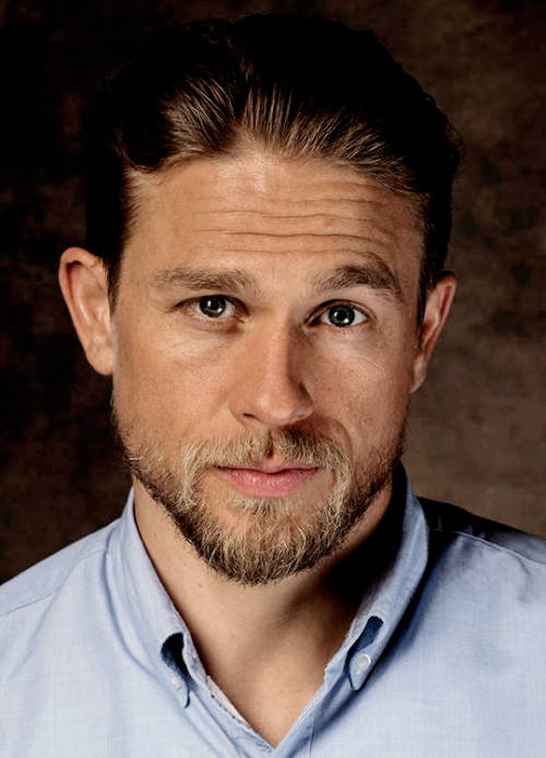 ethanschandler: Charlie Hunnam photographed by Jay L. Clendenin for The L.A. Times Comic-Con S