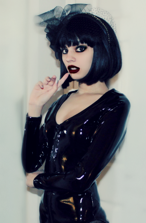 More pretty goth girls from my archives. -cc
