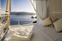 gettingahealthybody:  biisousss:  Katikies The Hotel - Santorini, Greece  Woowwwwwww 