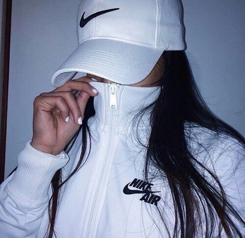 GOOD GIRL