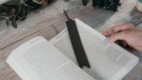 Personalized Leather Bookmark //Clermo