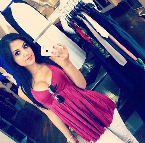 selfieschikcs:  More HD  Selfshots  or click image…