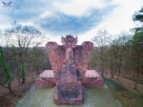 Niedersachsenstein (WW1 memorial), Worpswede, Bernhard Hoetger, 1922