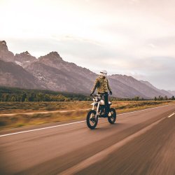 dropmoto:  Start the week off right – tell your boss you’ve got pink eye, and get out of the city for a weekday burn! @kvnbnntt doing just that on @bangmoto’s latest. 📷 @aaronbhall #dropmoto #streettracker #motorcycle #dualsport #builtnotbought