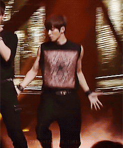 2pmlovesjunho:  4/∞ Junho’s dance moves  