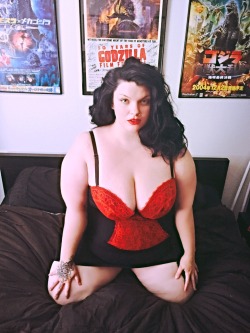 katanafatale:  I should take more photos in lingerie, clearly. 