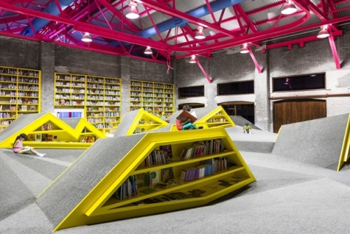 chicagopubliclibrary: Library Shelves That Are Meant To Be Climbed From PSFK: Created by Monterrey-b