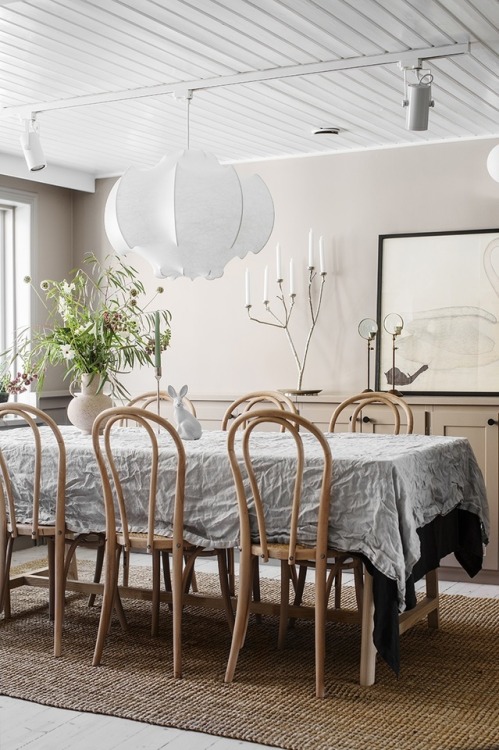 thenordroom:Natural tones in a Swedish home | photos byLina ÖstlingTHENORDROOM.COM - INSTAGRAM - PIN