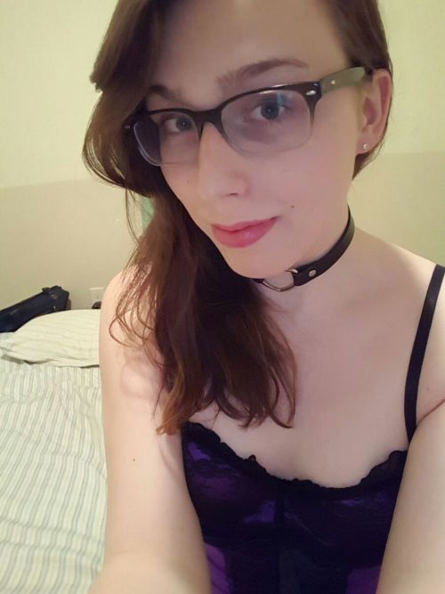 lil-uni:  Camming tonight! <3 In some fancy purple-ness ;phttp://tinyurl.com/zkld254