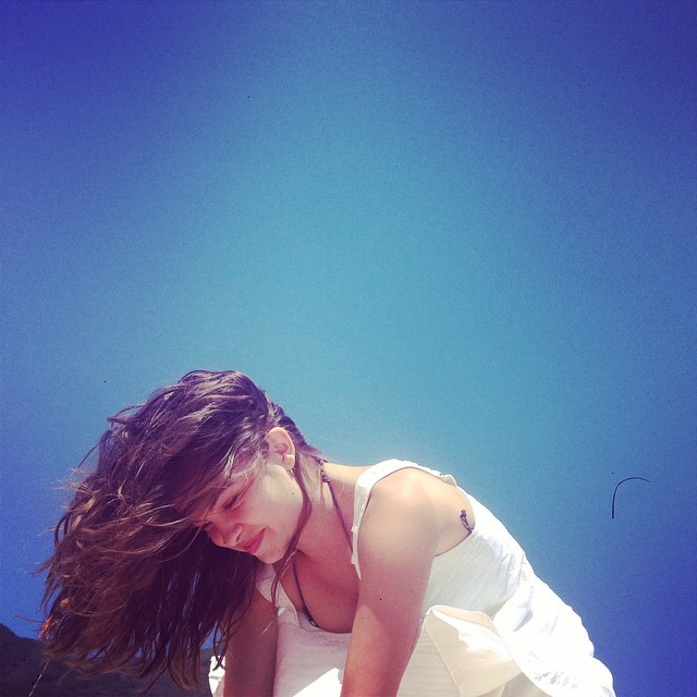 princessdocheiro:  Lua no céu azul! @lua_blanco - @lana_rhodes 