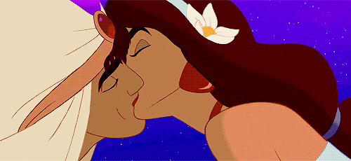 spoonmeb:  imalwayslatetowork:  taenh:  Look at Aladdin’s cheek. Jas stuck her