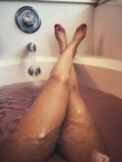 sleepylittlesub:Bath time 🛀