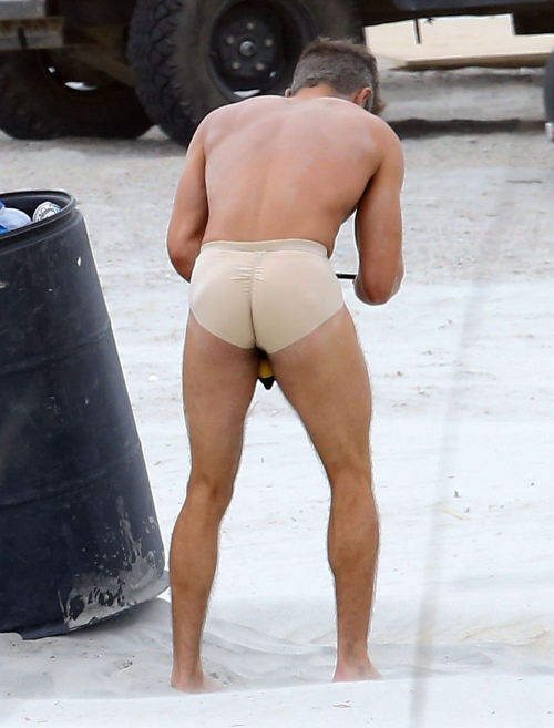 Porn celebundiedrawer:  Zac Efron was photographed photos