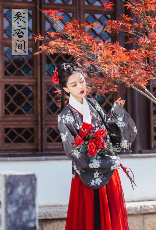 changan-moon:Traditional Chinese hanfu by 彩云间汉服