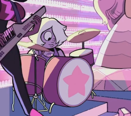 bpd-amethyst:  seriously look how tiny she isNot Fucking Allowed
