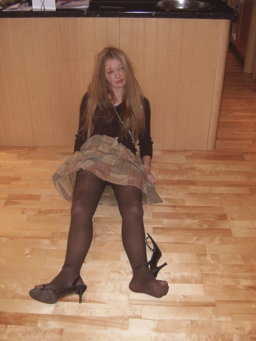 Merely Pantyhose Upskirts!