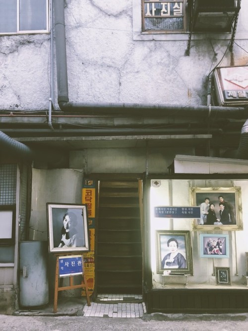 Old photo studio near Samgakji Station.