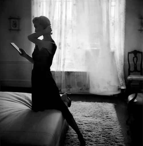 wehadfacesthen:Model Evelyn Tripp photographed in 1948 by Lillian Bassman for Harper’s Bazaar