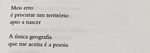 entresopros: “Meus julhos” - Mia Couto, em Raíz de Orvalho e Outros Poemas.