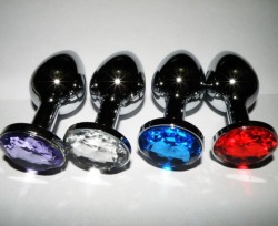 a-cunning-linguist-13:  Princess plugs…jewelry for those special occasions! 