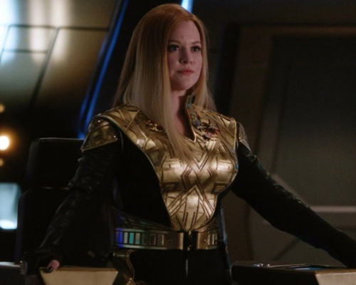 angrysublimewitch:So… in the world of Star Trek: Discovery, hair straighteners make you a jerk.