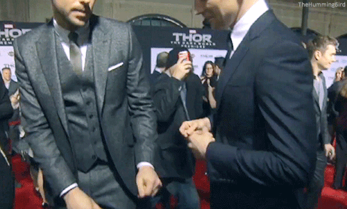 Classic Hiddles Moments: Tom and Zachary Levi compete in an impromptu dance off at El Capitan Theatr