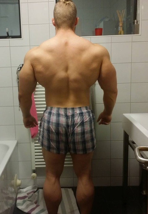 ICELANDIC BODYBUILDER VILMAR VALPORSSONSee more: https://musclelovergr.blogspot.com/2022/04/valporss