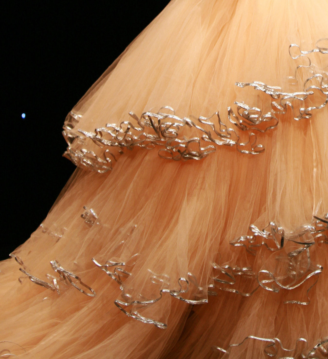 themakeupbrush: Guo Pei: “An Amazing Journey in a Childhood Dream”