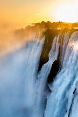 sublim-ature:  Victoria Falls, ZambiaAdrian Wright 