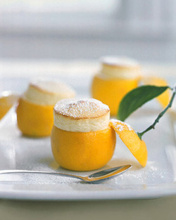 thecakebar:  Petite Lemon Souffles – in Lemons!   this is the greatest idea I have ever seen