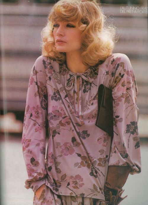 Vogue Italia August 1974 Parigi: Dei Best-Sellers Da Scommetterci Sopra Pt.1 Photo Hans Feurer Model