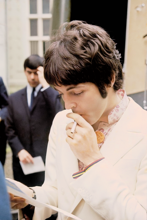 1967mccartney: Paul McCartney photographed by Glen Craig on 25th June 1967, before The Our World Glo