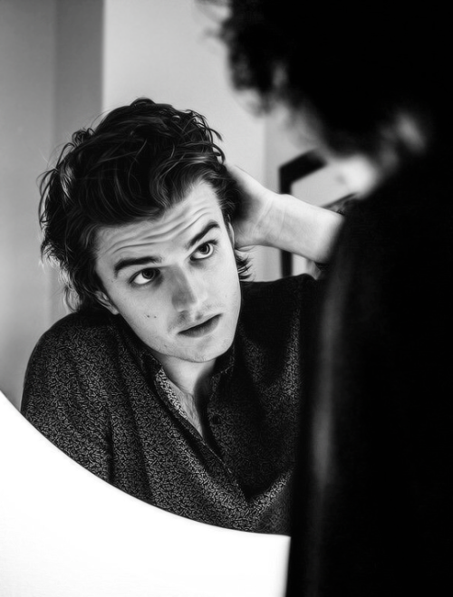 joekeerys:Joe Keery©Samuel Ramirez // Rogue Magazine