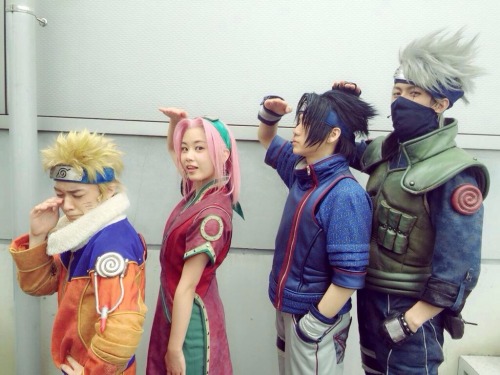 hinahana:height differences ( T_T)＼(^-^ ) [1, 2]