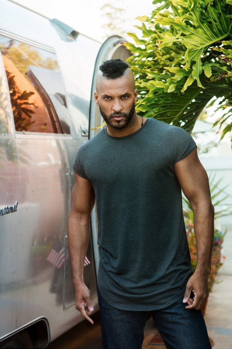 callmebrycelee:Ricky Whittle