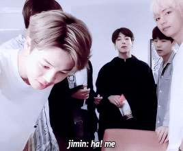 goldenjapan: jungkook picked jimins gift 