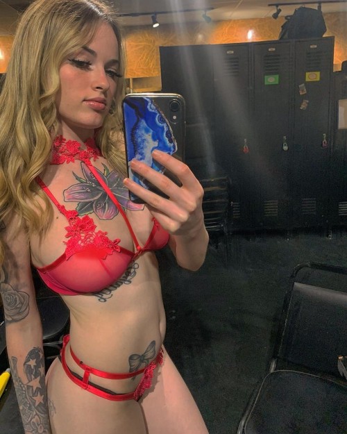 stripper-locker-room:  https://www.instagram.com/madi.money/ adult photos