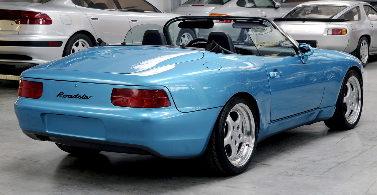 carsthatnevermadeitetc:  Porsche 968 Roadster, 1991. A prototype roadster version